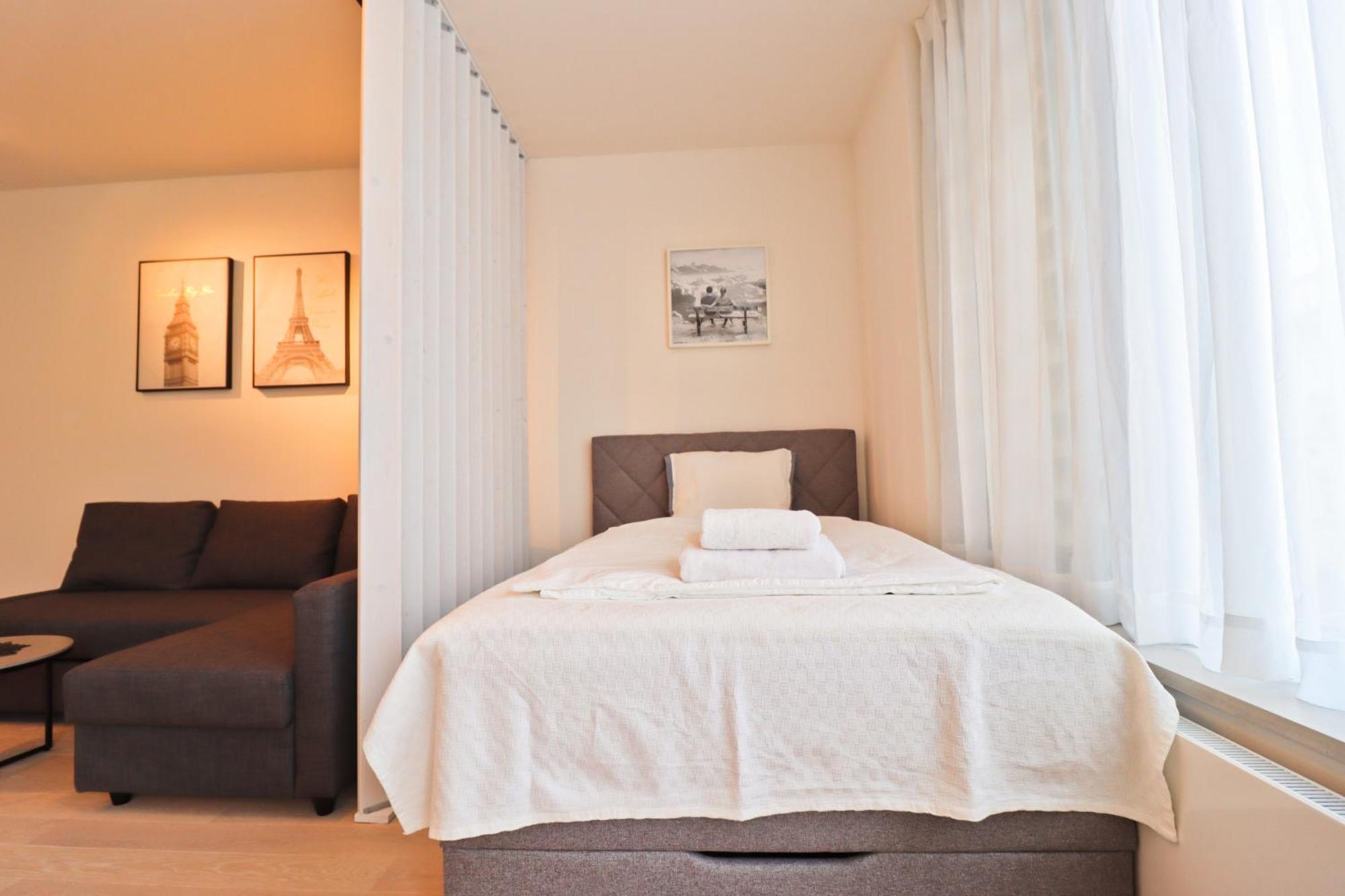 Sunny Apartment In Smichov, Prague 5 Kültér fotó