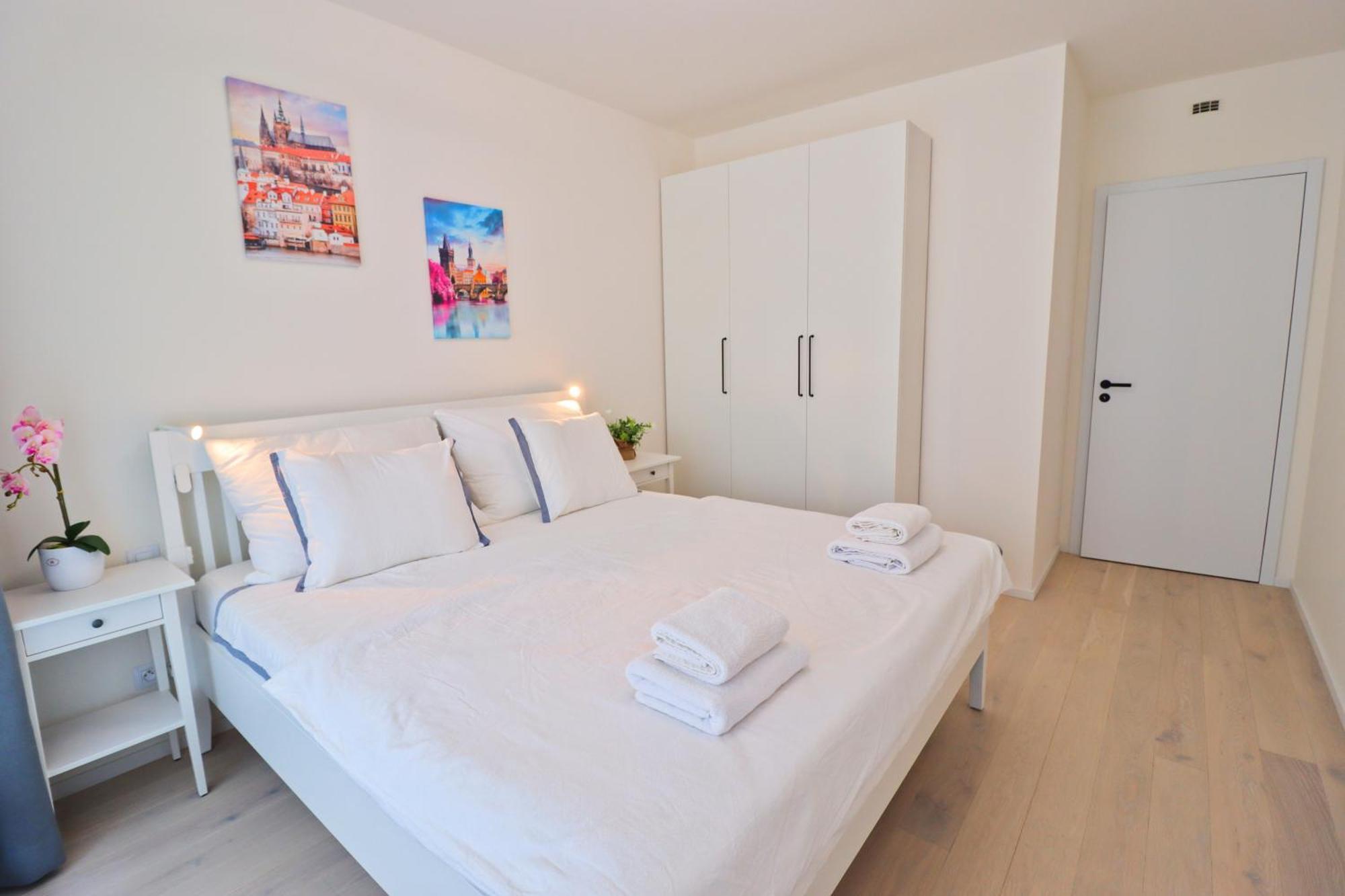 Sunny Apartment In Smichov, Prague 5 Kültér fotó